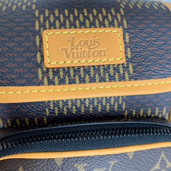 āSOLDā Louis Vuitton Nigo Amazone Messenger bag - Picture 7 of 13